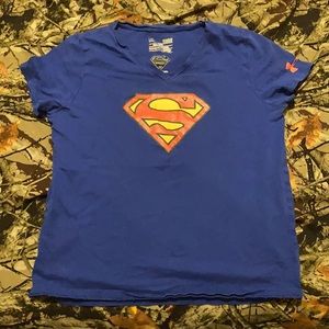 It a underArmour t-shirts for women’s/ kids